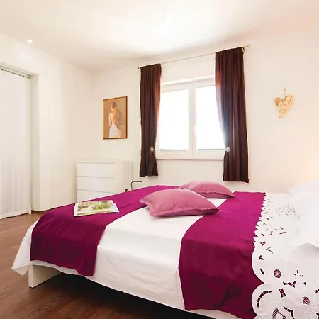 شقة Three-bedroom In *