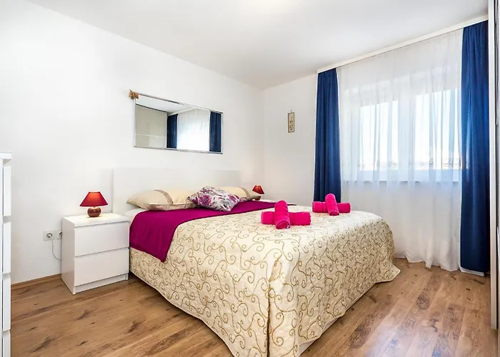 Apartman Three-bedroom In *